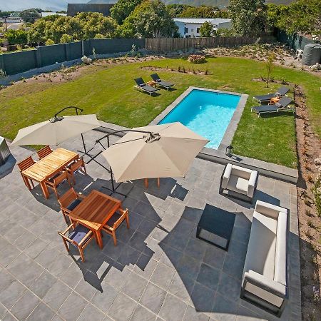 Glow Boutique Suites & Guesthouse Hermanus Bagian luar foto