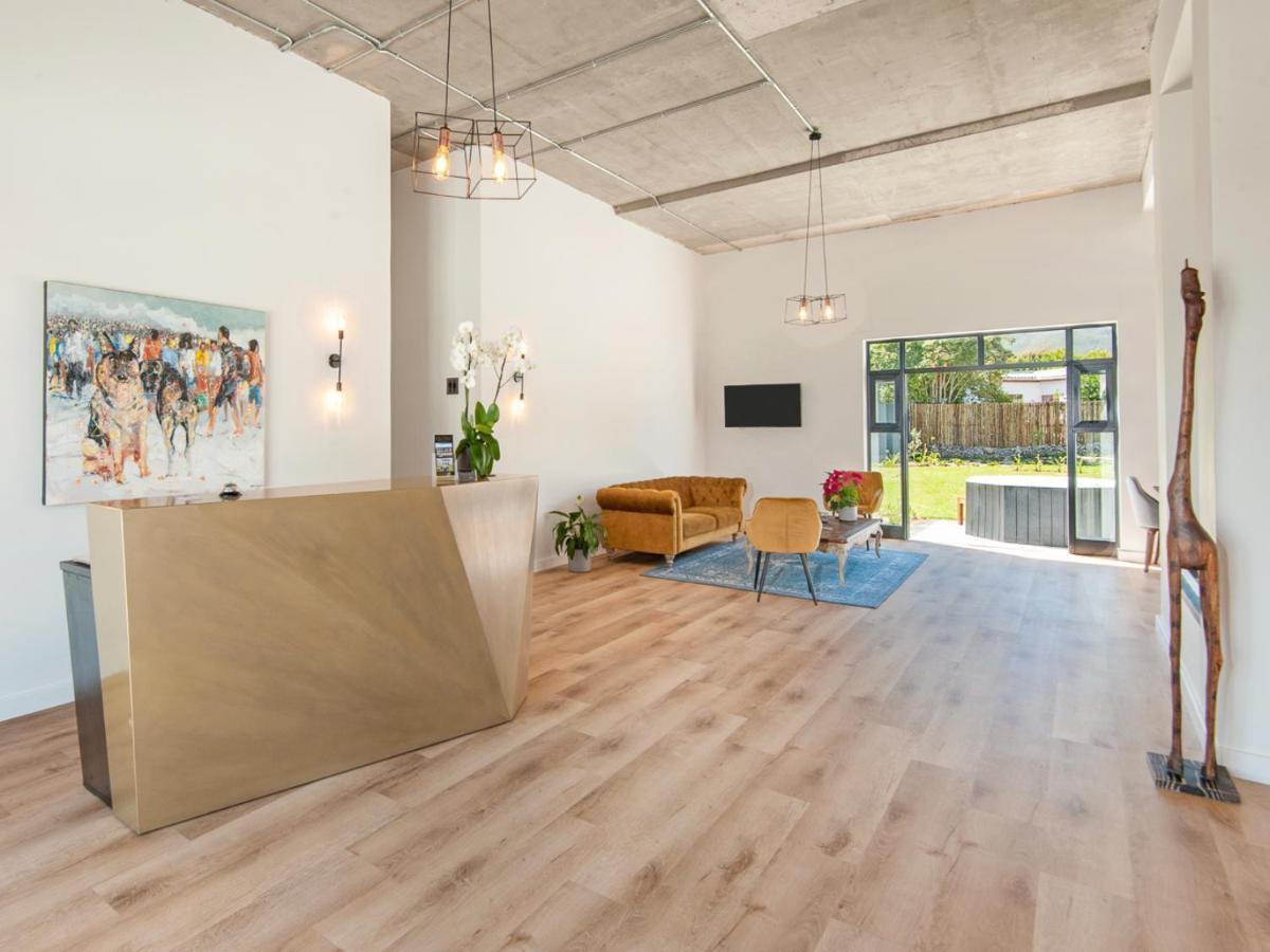 Glow Boutique Suites & Guesthouse Hermanus Bagian luar foto