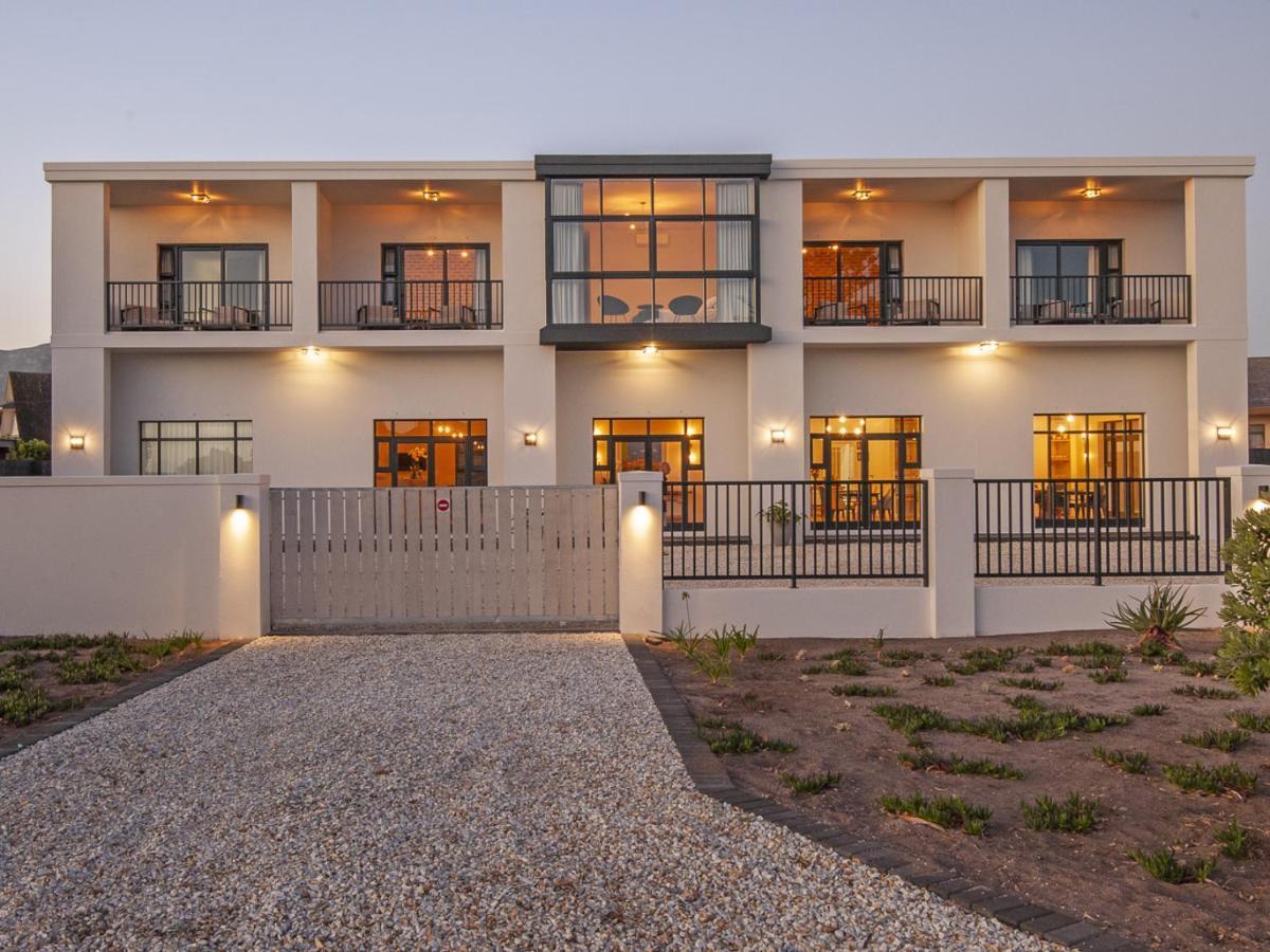 Glow Boutique Suites & Guesthouse Hermanus Bagian luar foto