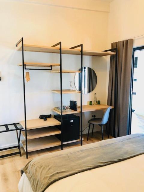 Glow Boutique Suites & Guesthouse Hermanus Bagian luar foto